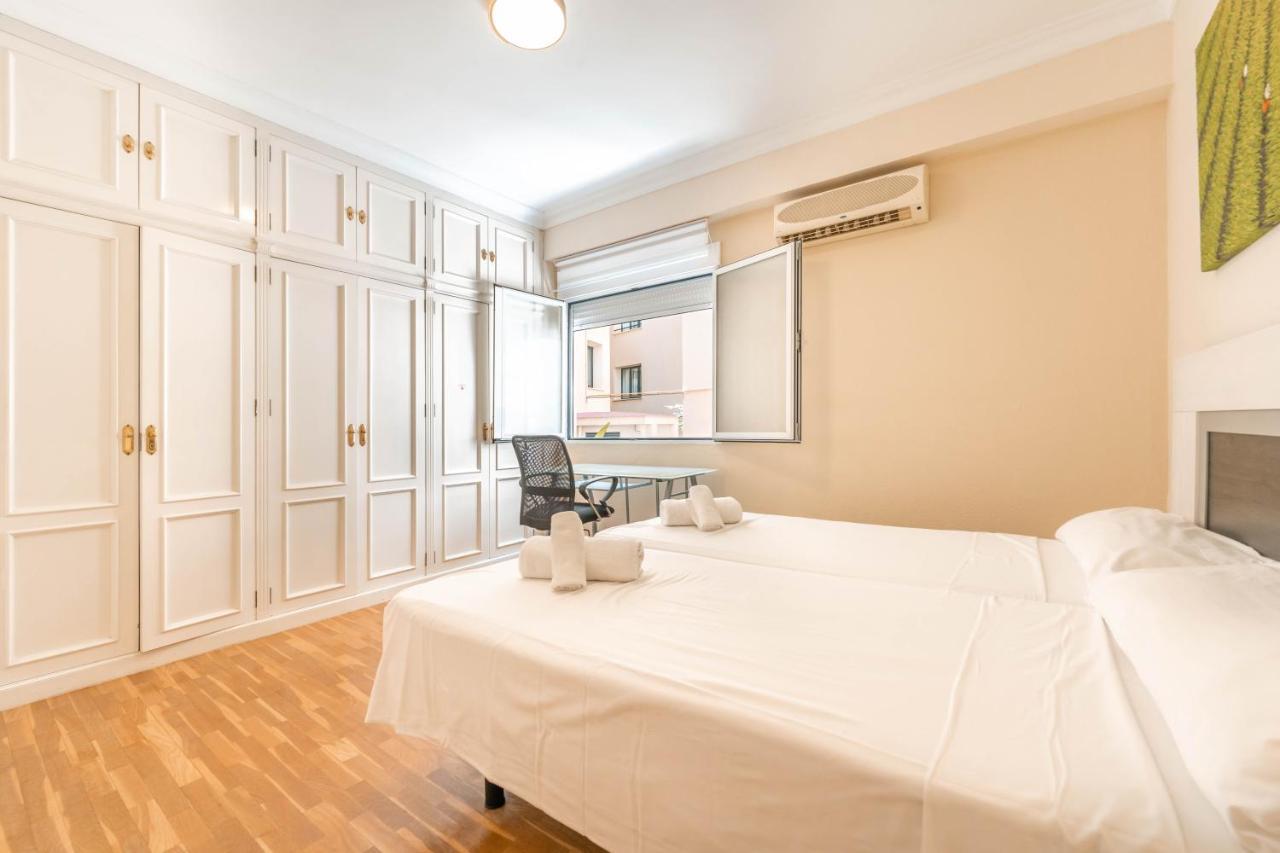 Gran Apartamento De 3 Habitaciones Junto A La Catedral Málaga Eksteriør bilde